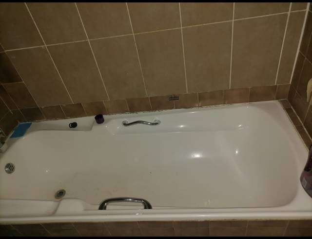 4 BEDROOM FLAT FOR SALE IN SUNNYSIDE